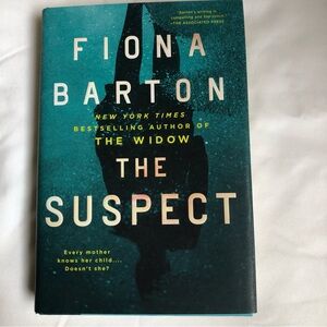 The Suspect Novel by Fiona Barton, Hardcover Book, like new, pet/smoke free home